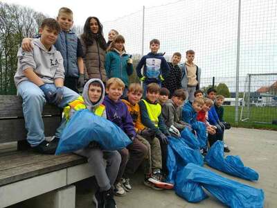 Fünfer der Lise Meitner Realschule Paderborn Frühjahrsputz